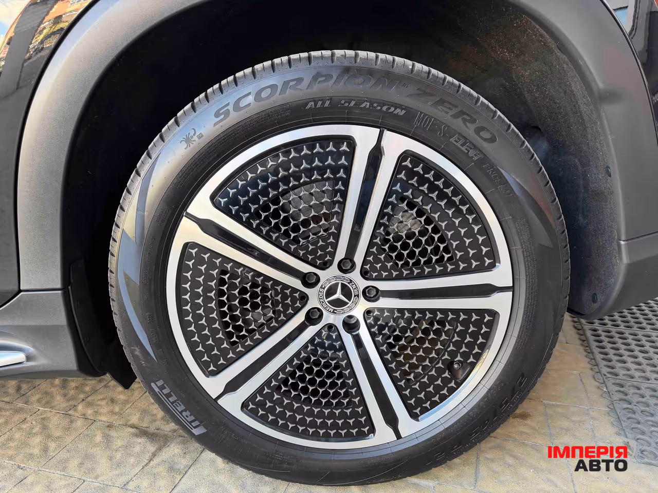 Mercedes-Benz EQS SUV - фото 12