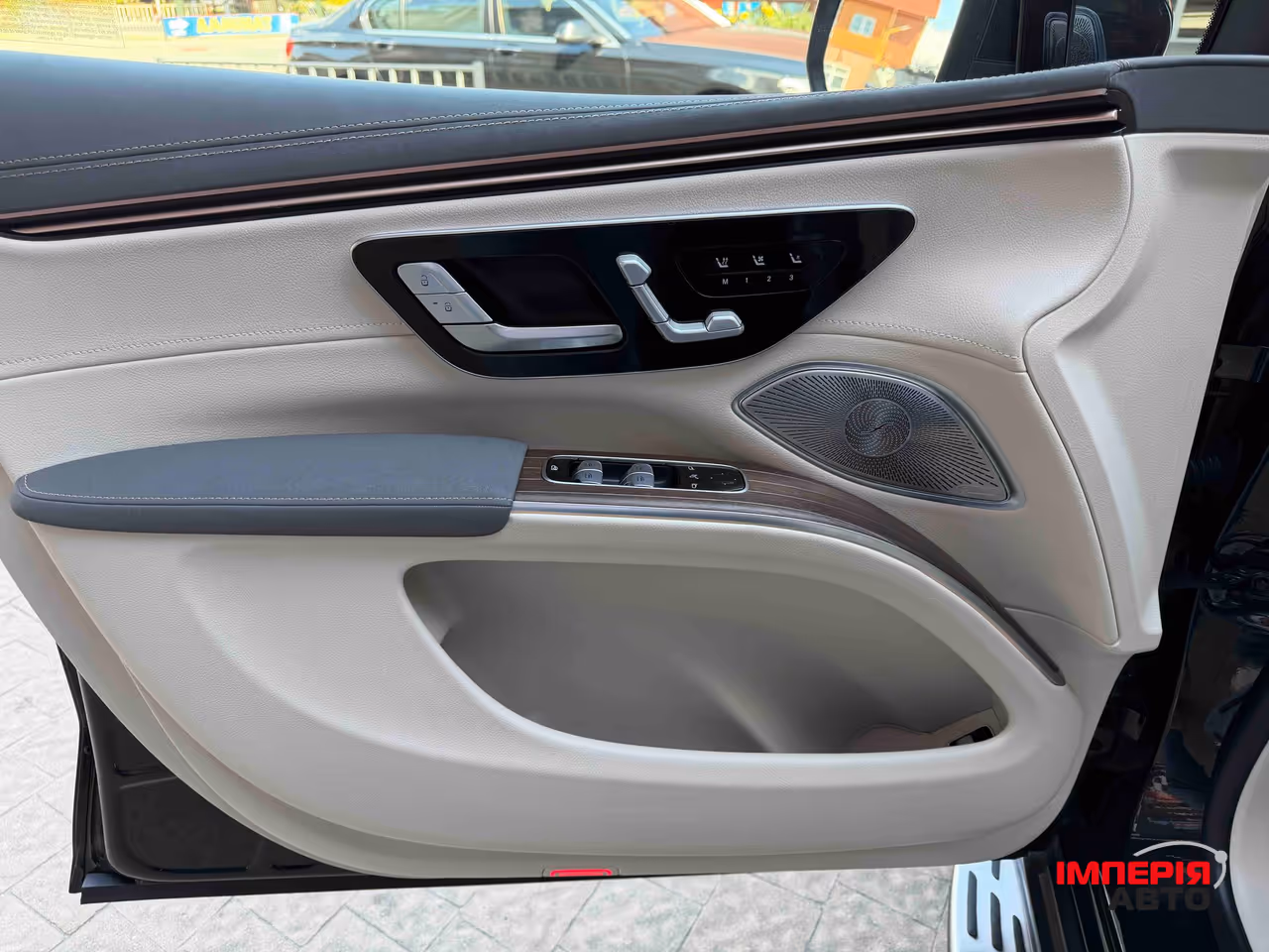 Mercedes-Benz EQS SUV - фото 17