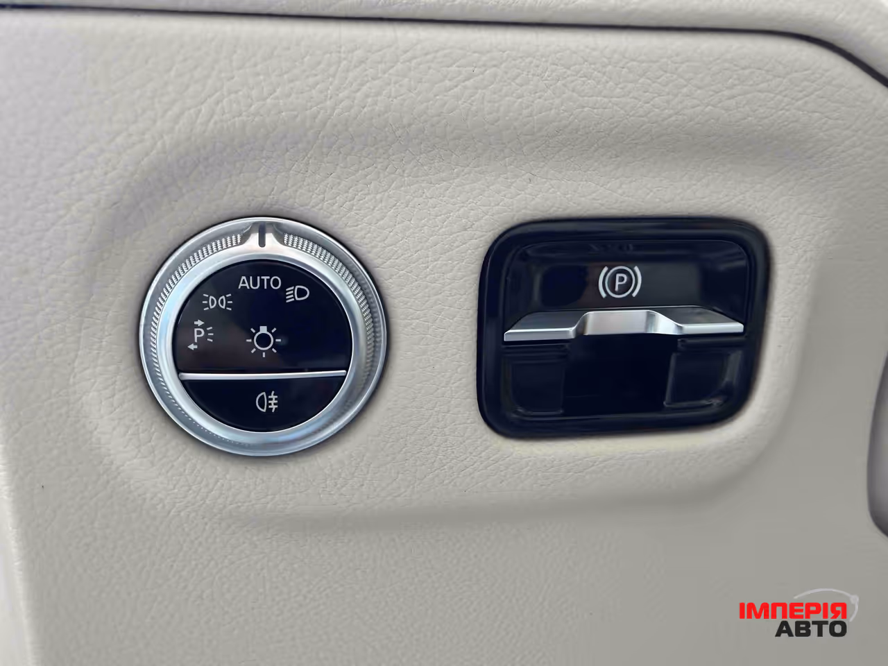 Mercedes-Benz EQS SUV - фото 24