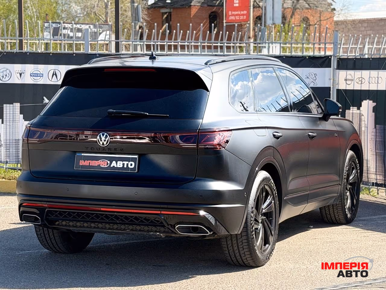 Volkswagen Touareg - фото 5