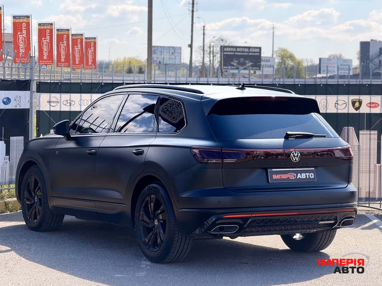 Volkswagen Touareg - фото 4