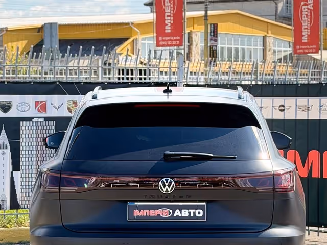 Volkswagen Touareg - фото 3