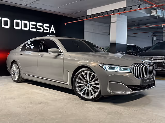 BMW 7 серії - фото 3
