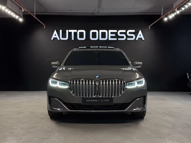 BMW 7 серії - фото 1