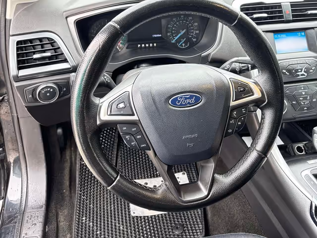Ford Fusion USA - фото 3