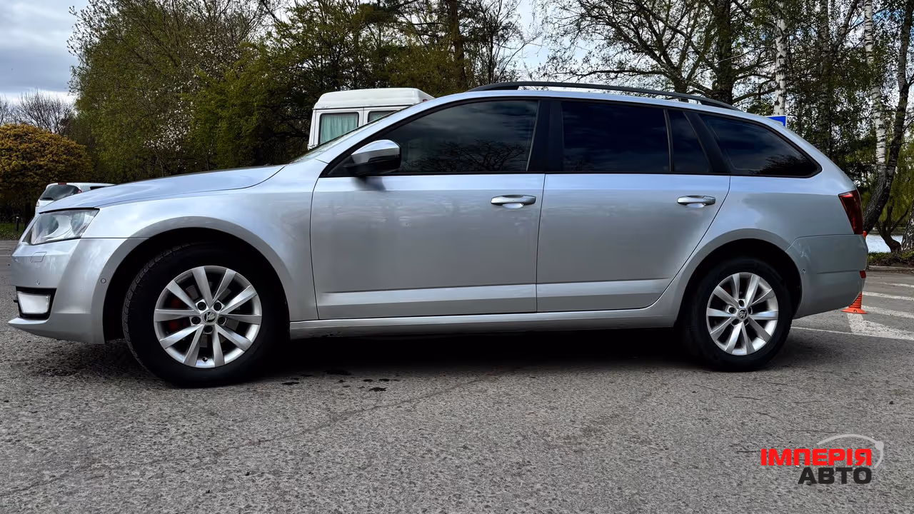 Skoda Octavia - фото 3