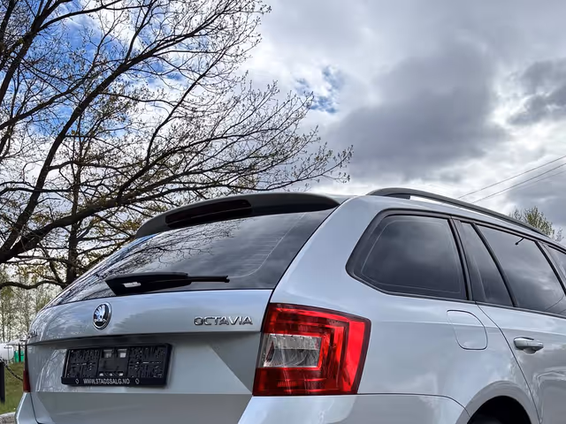 Skoda Octavia - фото 5