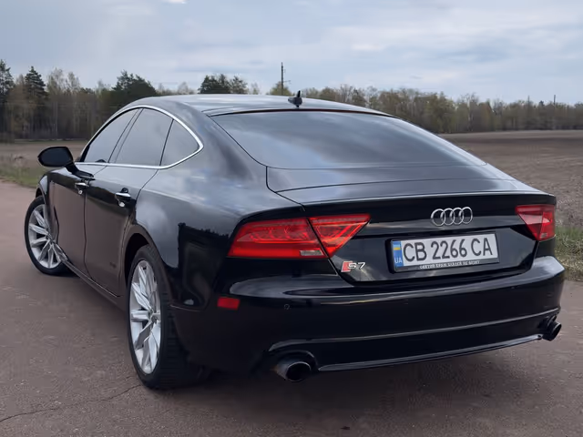 Audi A7 - фото 3