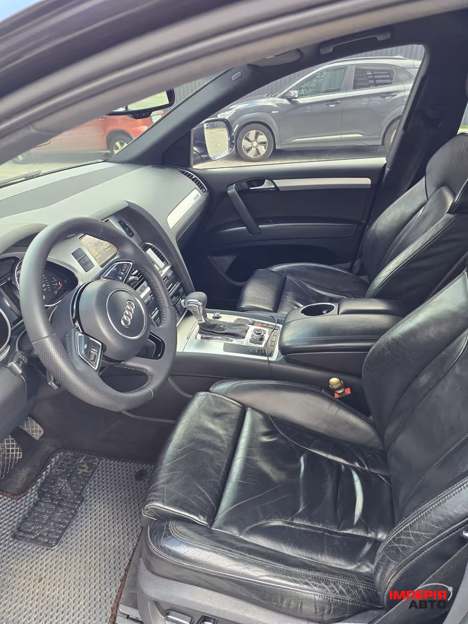 Audi Q7 - фото 25