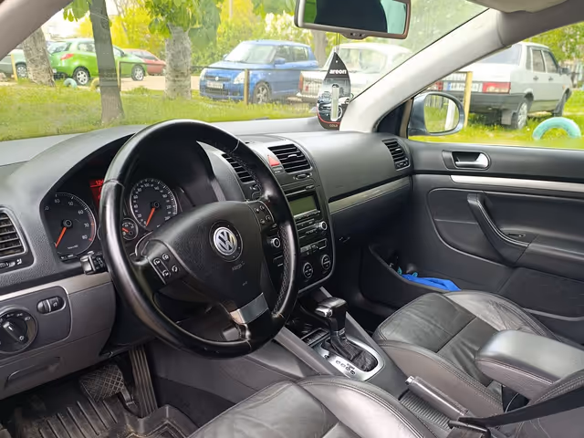 Volkswagen Golf GTD - фото 4