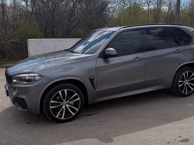 BMW X5 - фото 3