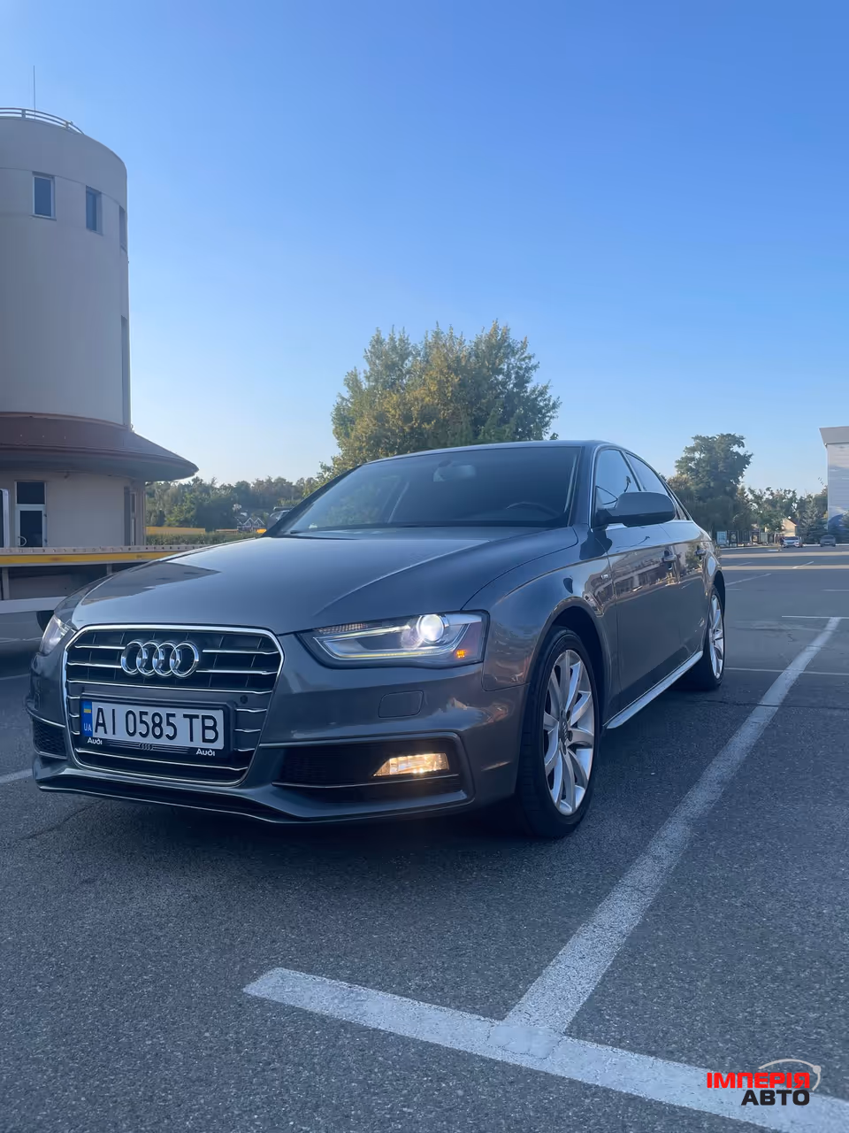 Audi A4 - фото 1