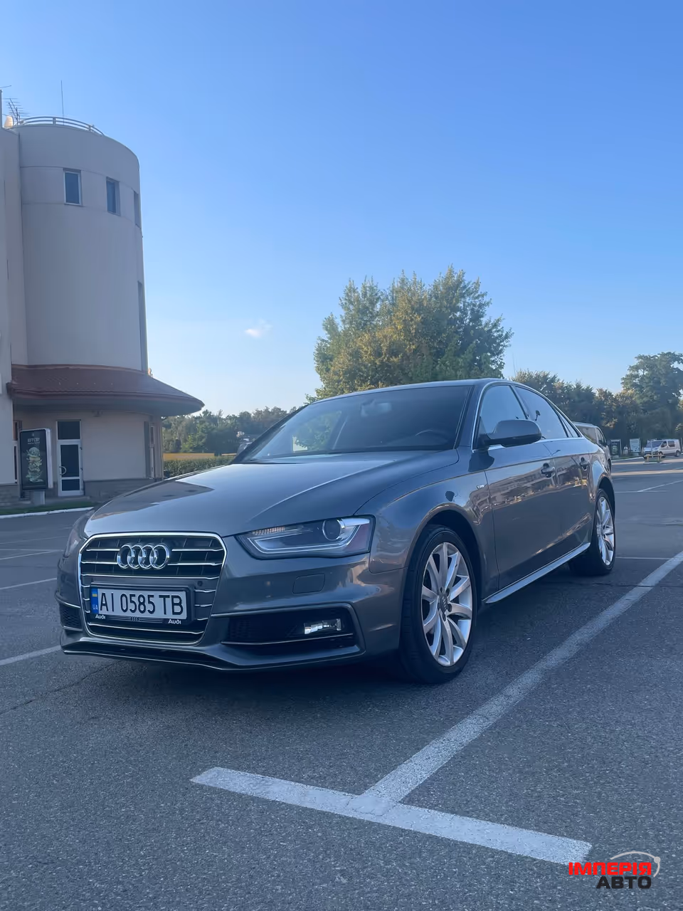 Audi A4 - фото 12