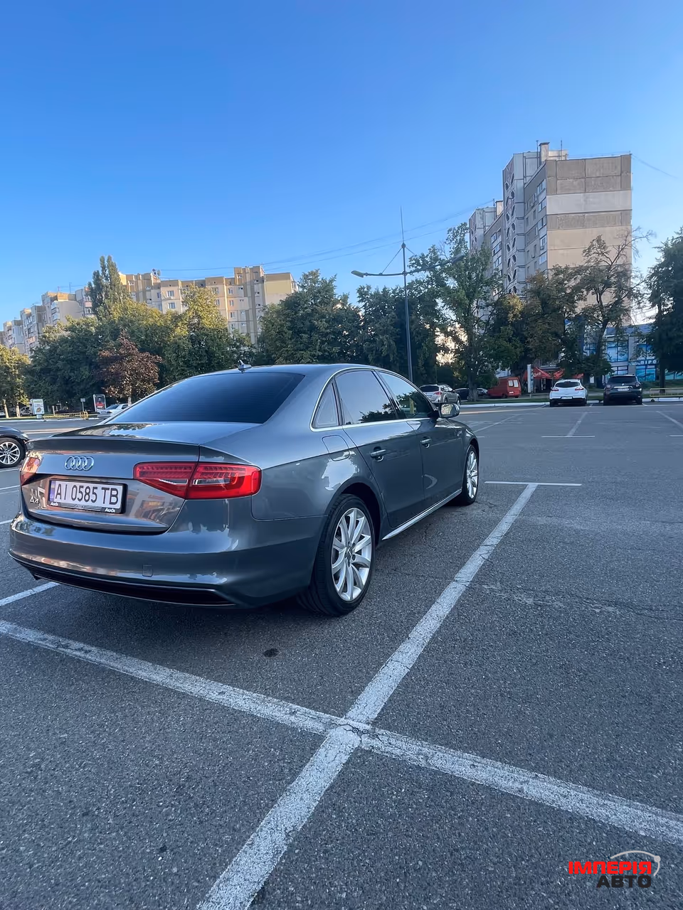 Audi A4 - фото 8