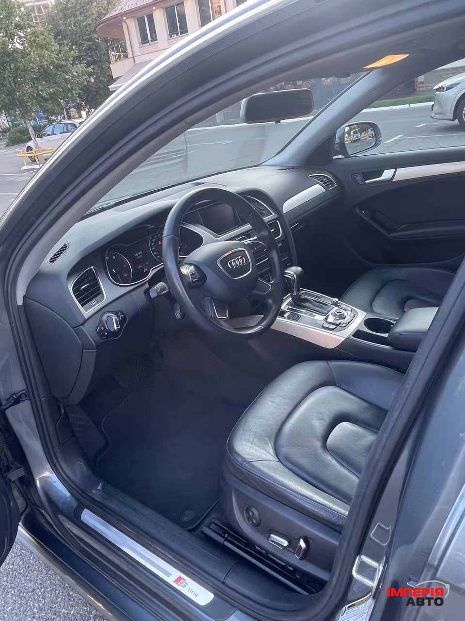 Audi A4 - фото 11