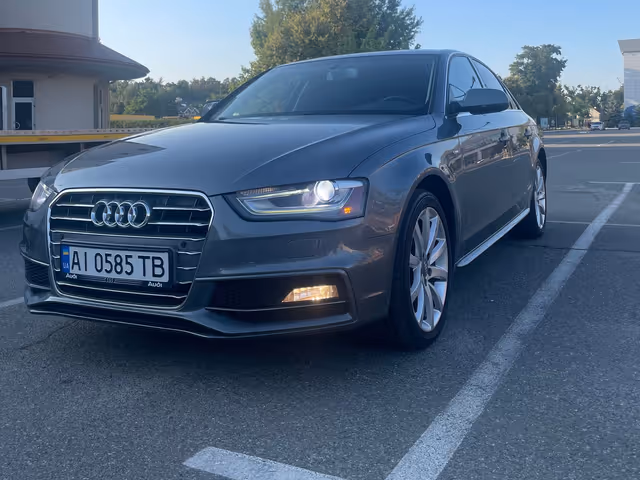 Audi A4 - фото 1