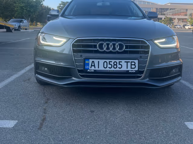 Audi A4 - фото 3