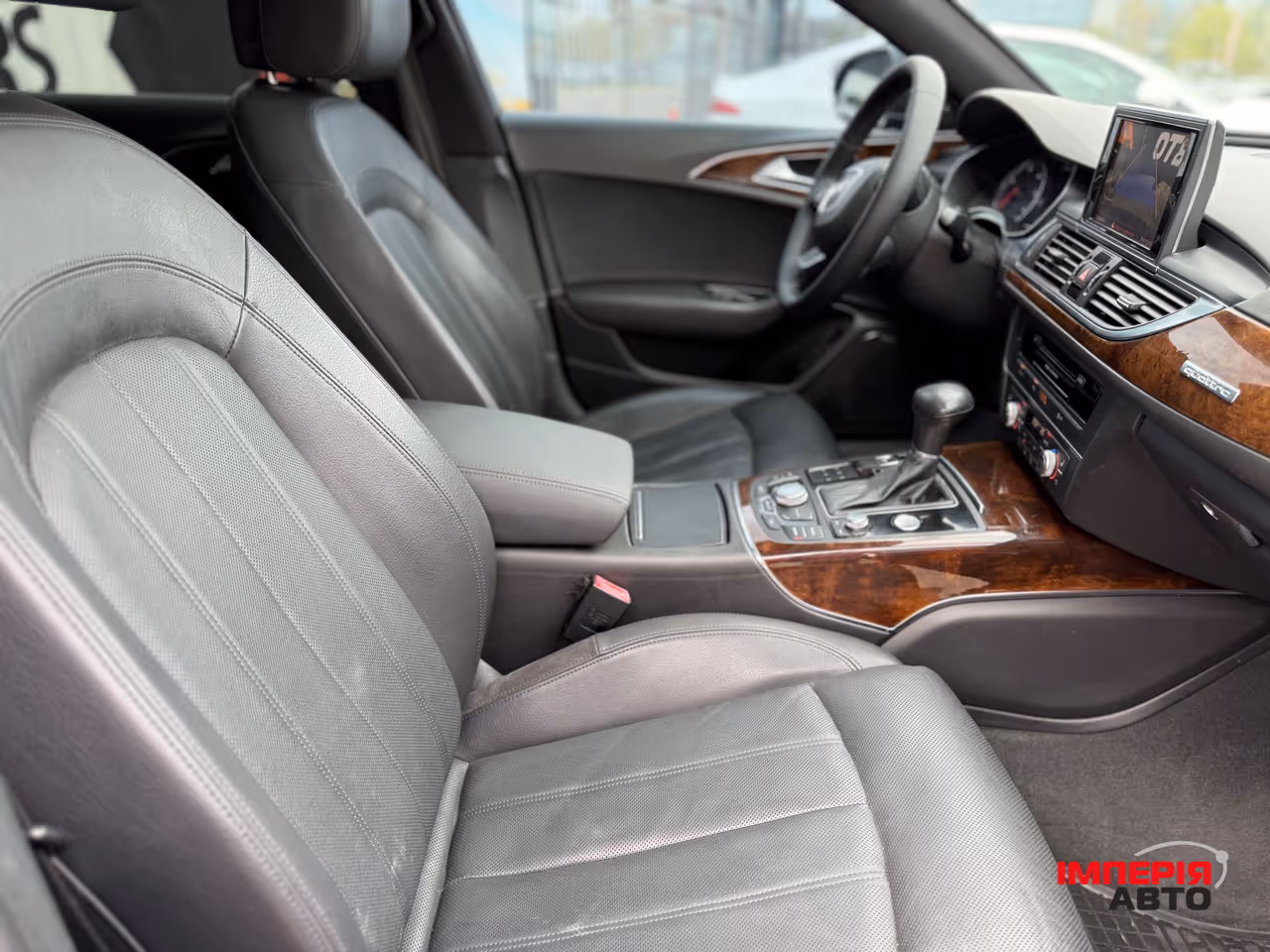 Audi A6 - фото 8