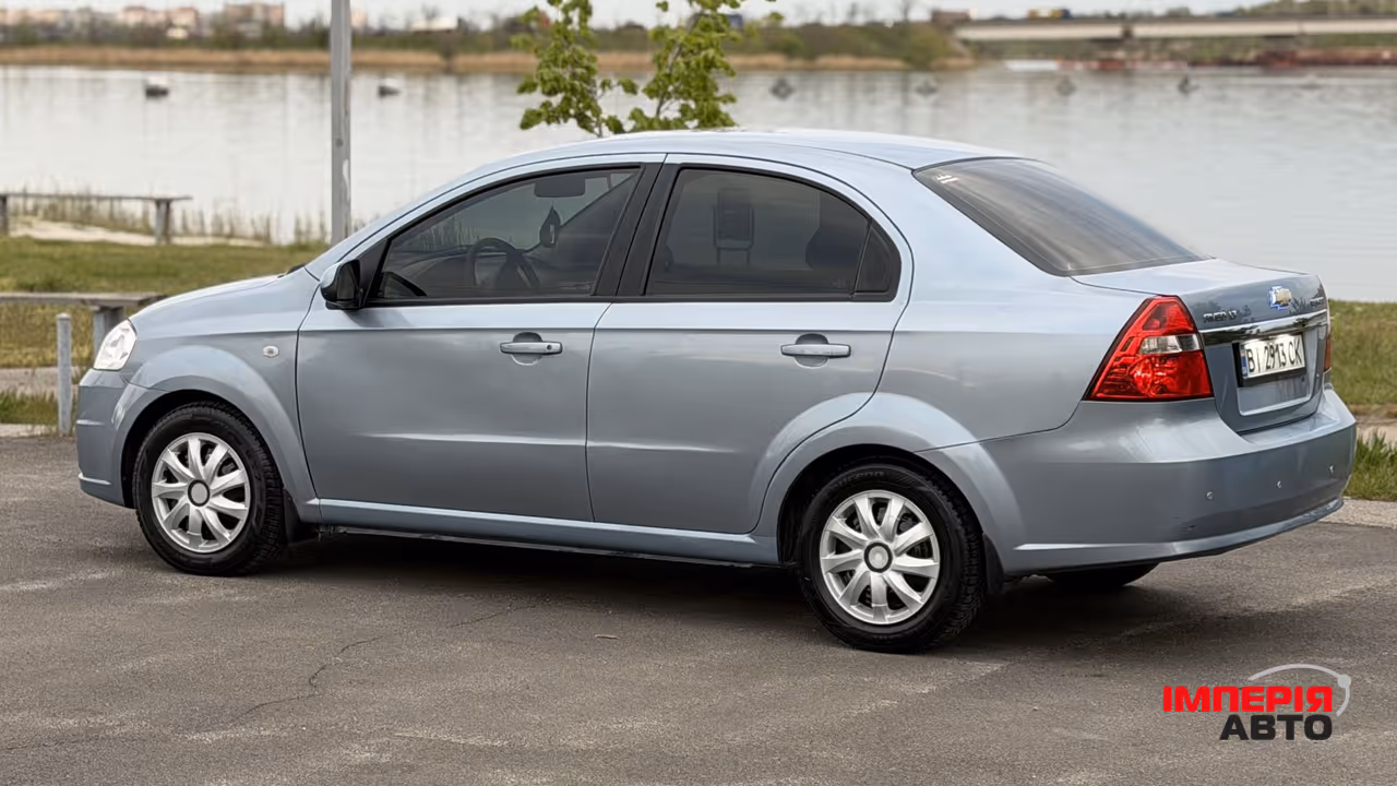 Chevrolet Aveo - фото 5