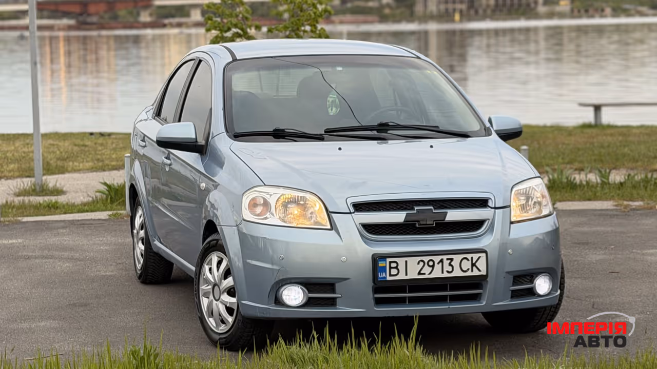 Chevrolet Aveo - фото 1