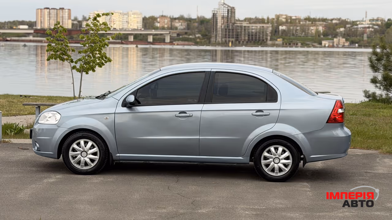 Chevrolet Aveo - фото 2