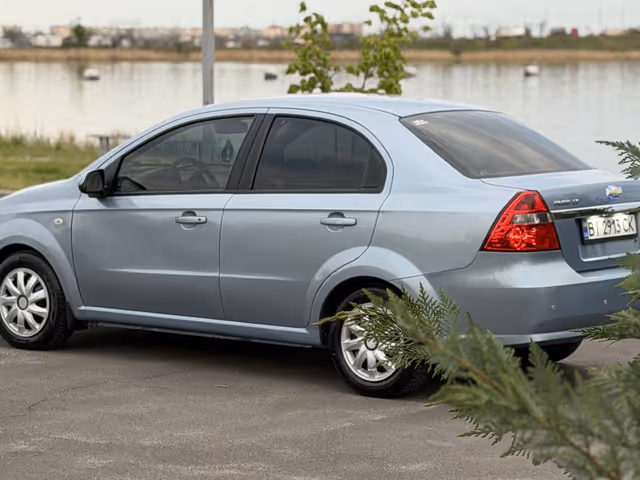 Chevrolet Aveo - фото 3