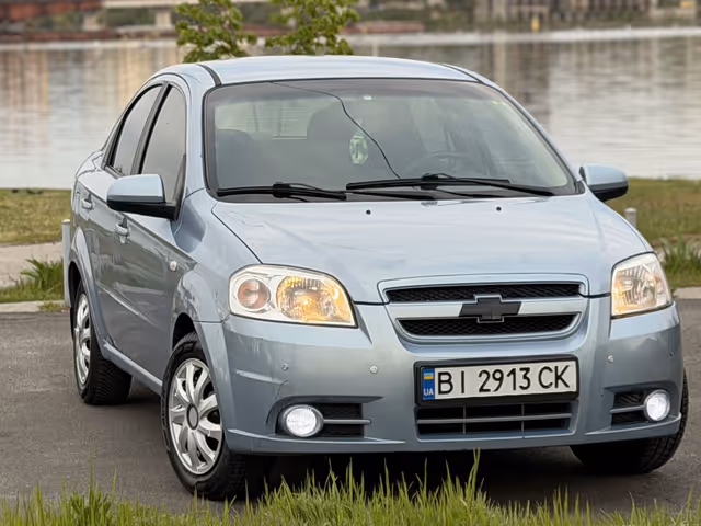 Chevrolet Aveo - фото 1
