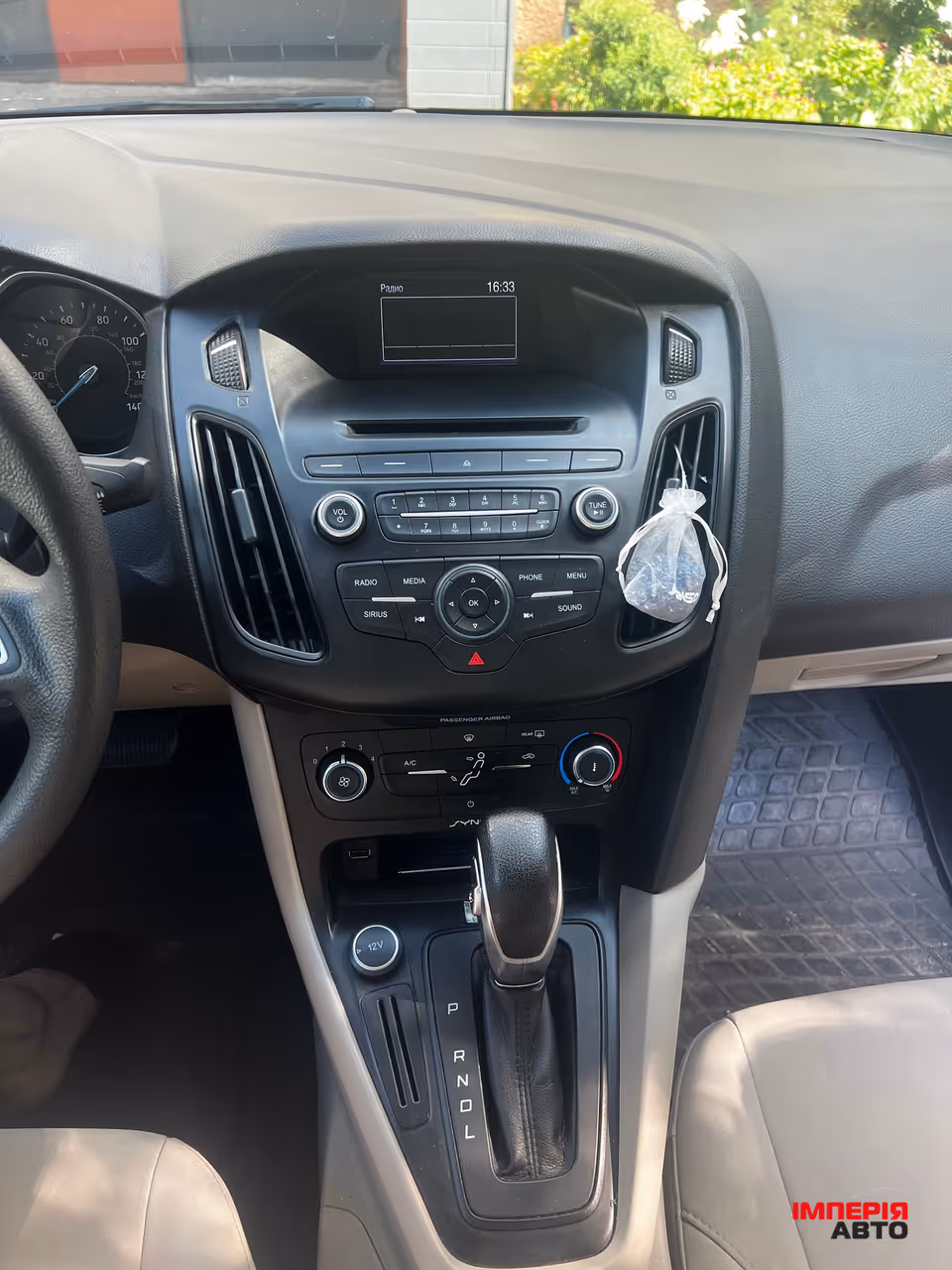 Ford Focus - фото 10