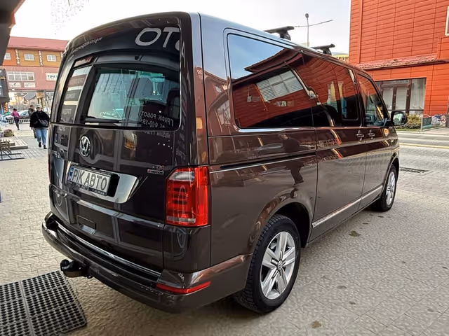Volkswagen Multivan - фото 4