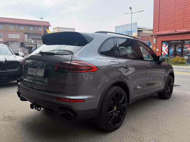 Porsche Cayenne - фото 3