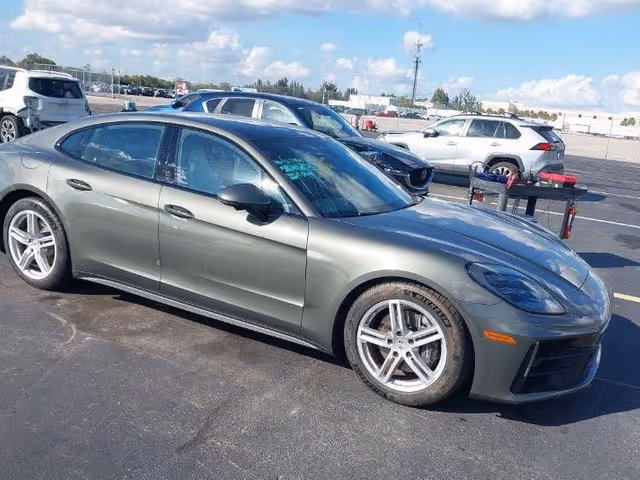 Porsche Panamera - фото 2
