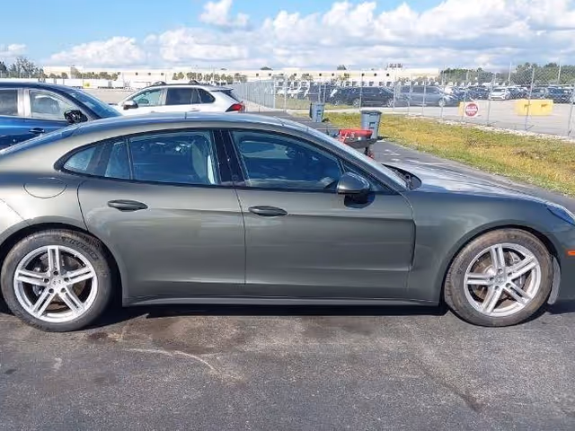 Porsche Panamera - фото 5