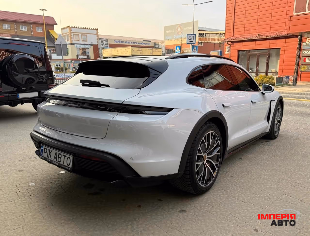 Porsche Taycan - фото 5