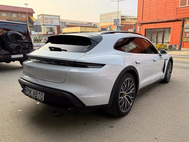 Porsche Taycan - фото 5