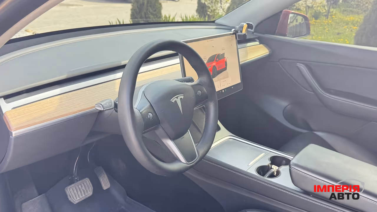 Tesla Model Y - фото 23