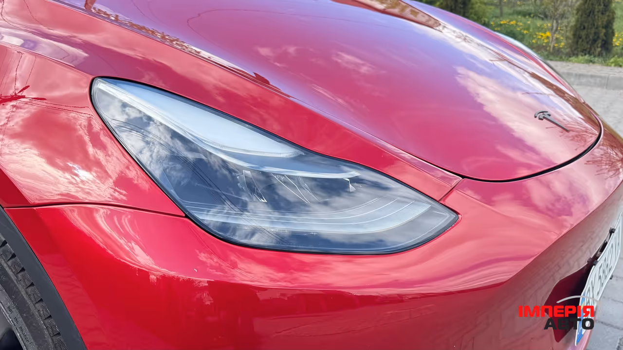 Tesla Model Y - фото 7