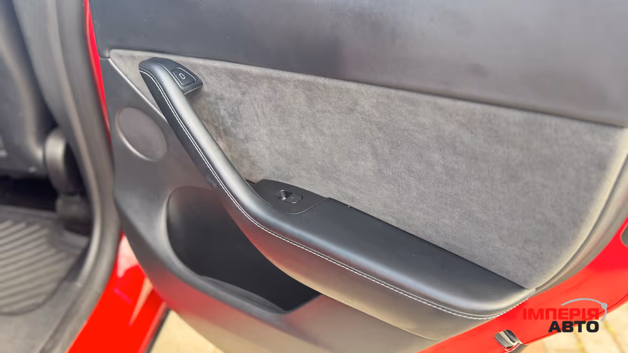 Tesla Model Y - фото 19