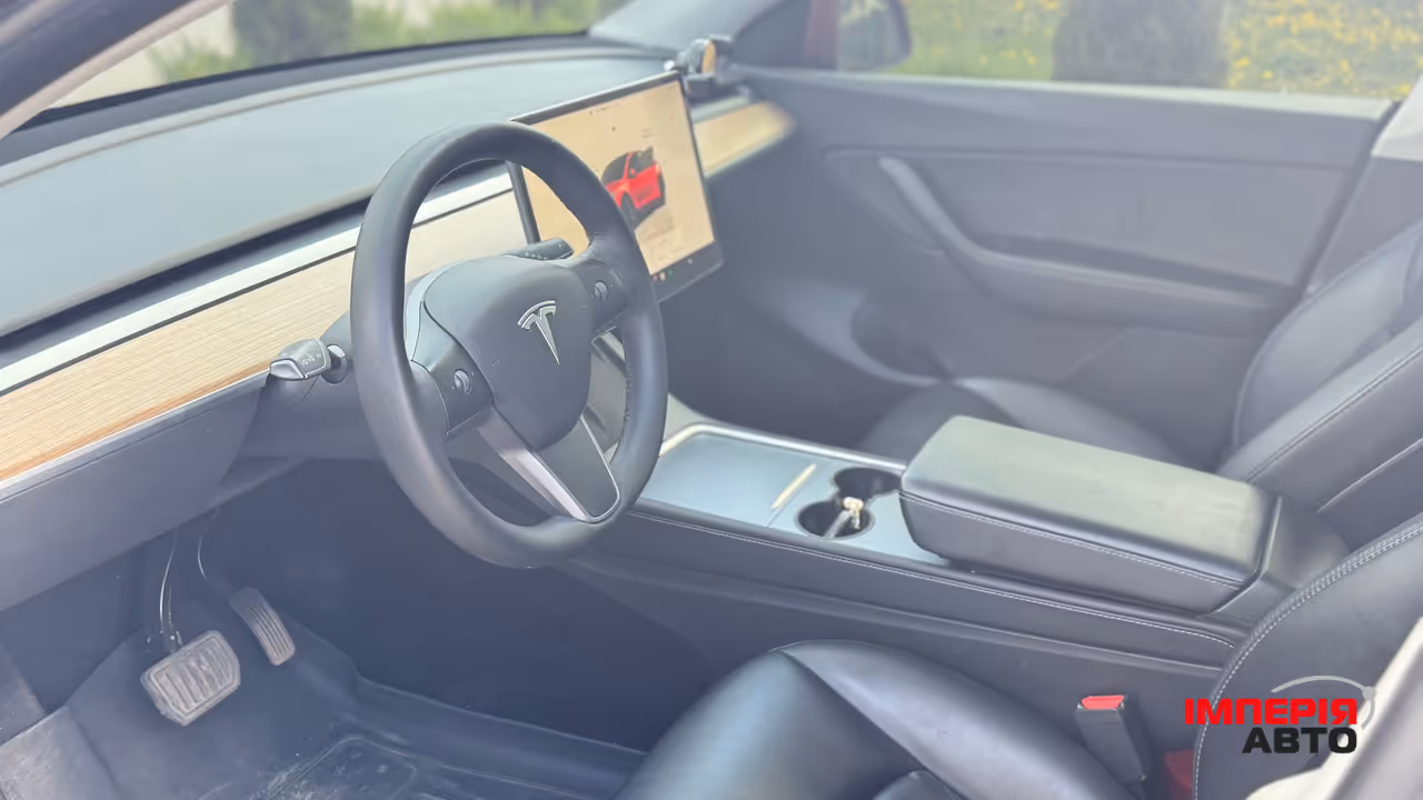 Tesla Model Y - фото 22