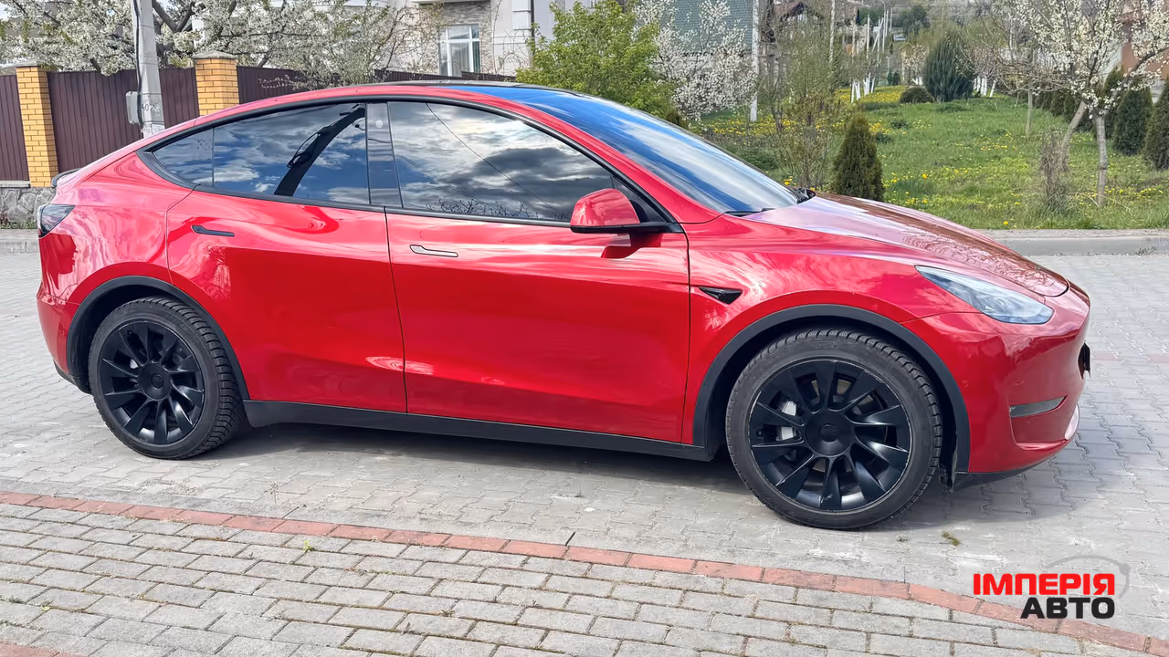 Tesla Model Y - фото 13