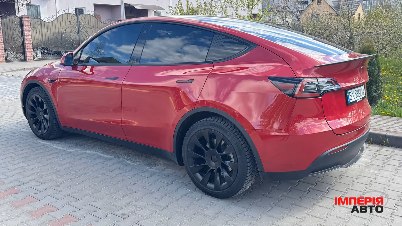 Tesla Model Y - фото 5