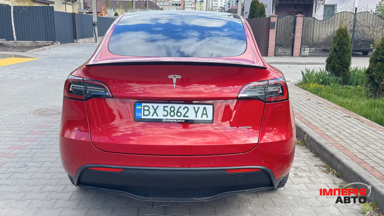 Tesla Model Y - фото 10