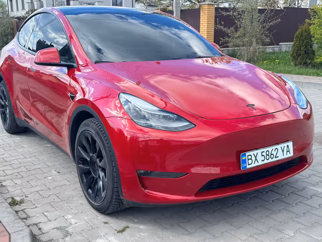 Tesla Model Y - фото 3