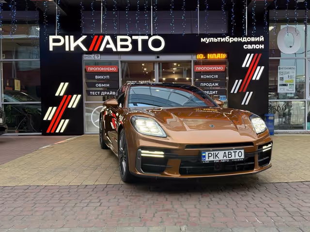 Porsche Panamera - фото 1