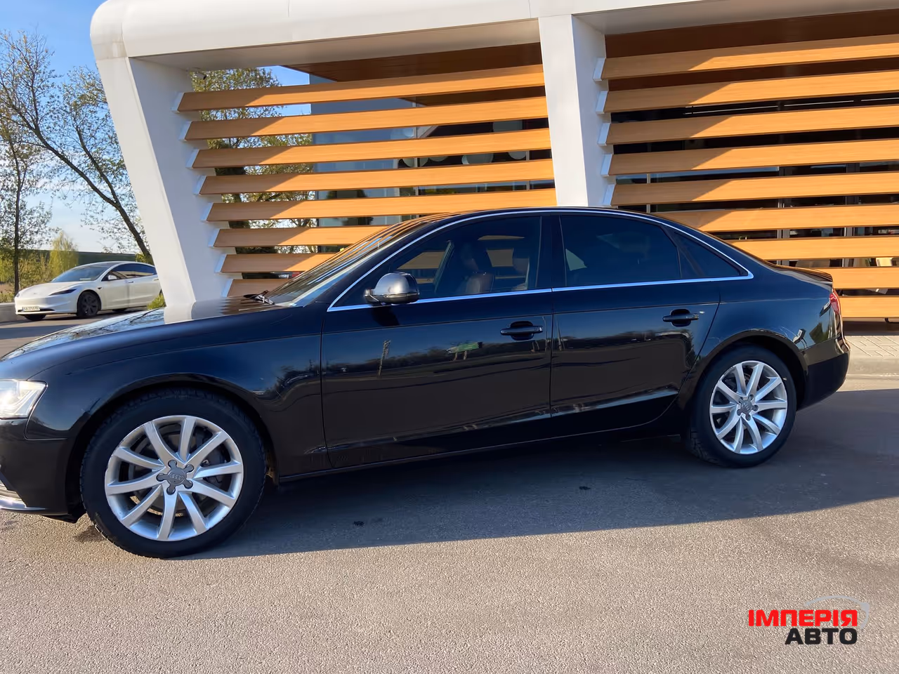 Audi A4 - фото 5