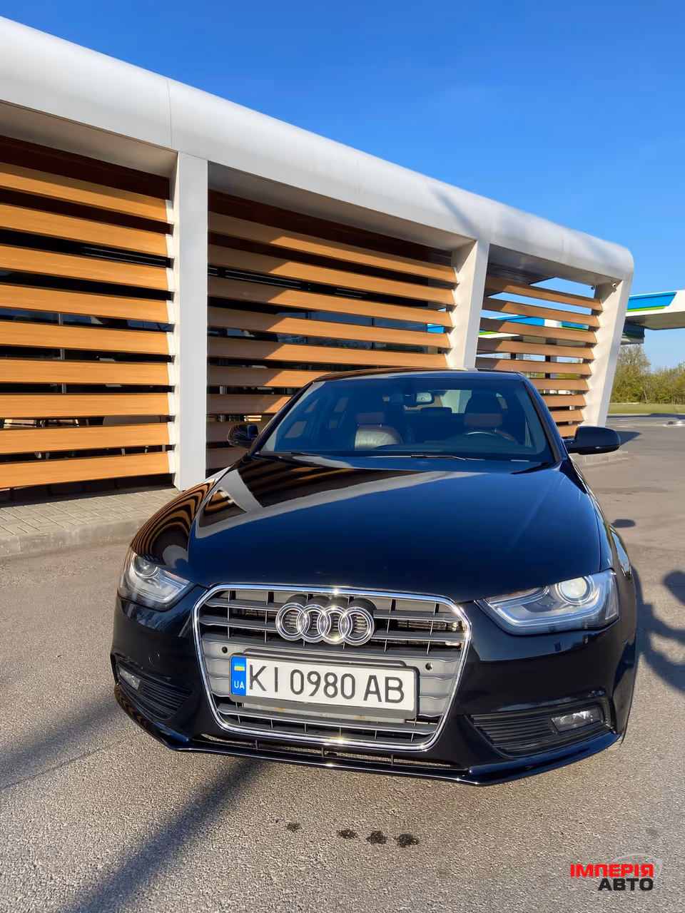 Audi A4 - фото 1