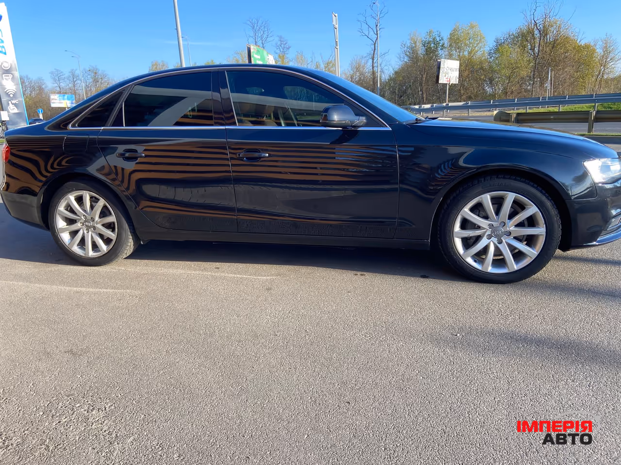 Audi A4 - фото 6