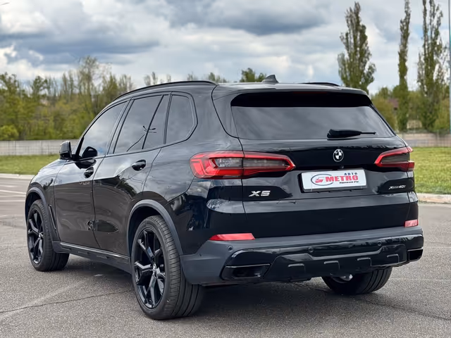 BMW X5 - фото 5