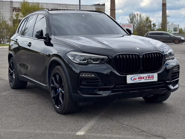 BMW X5 - фото 1
