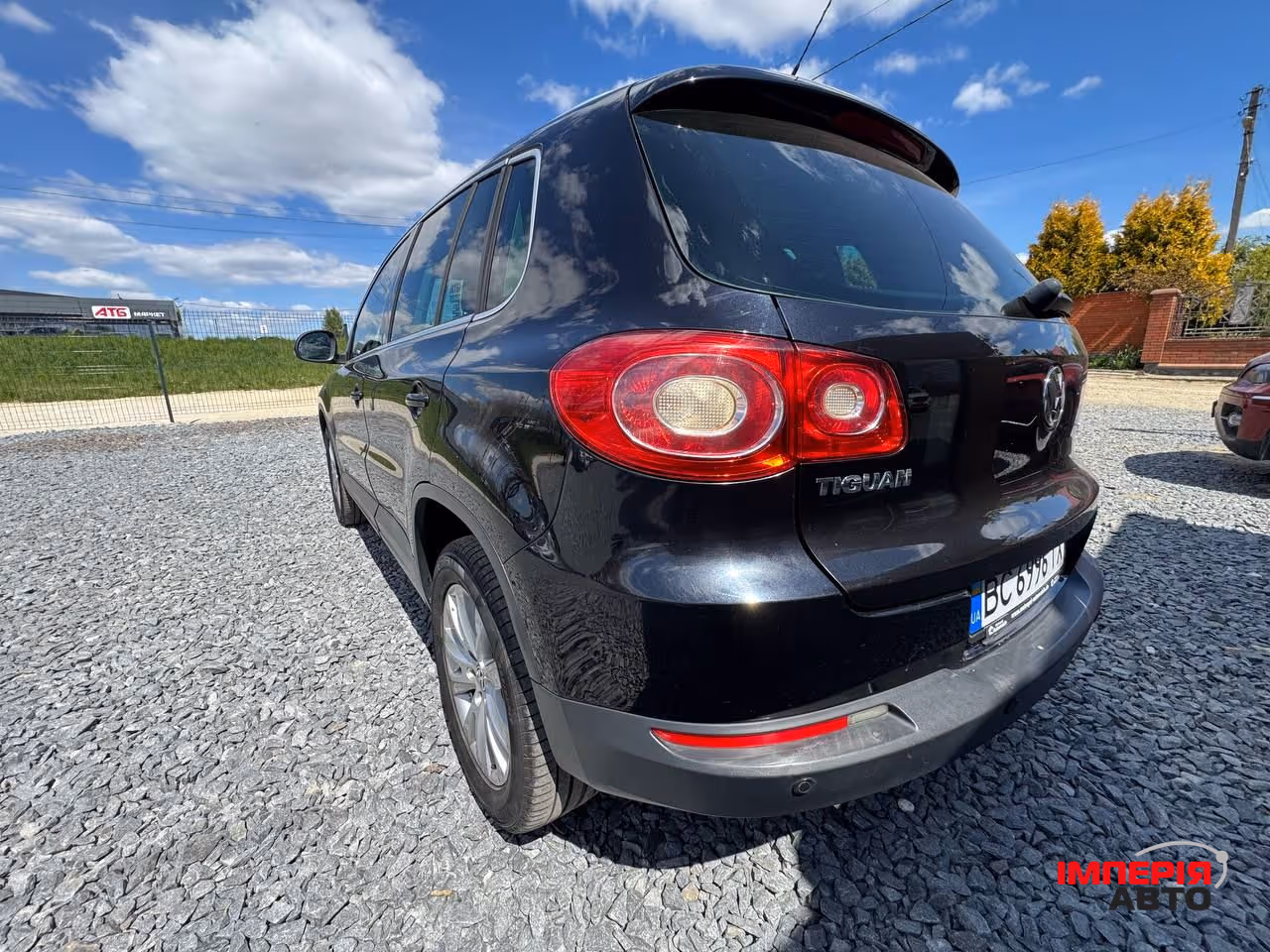 Volkswagen Tiguan - фото 11