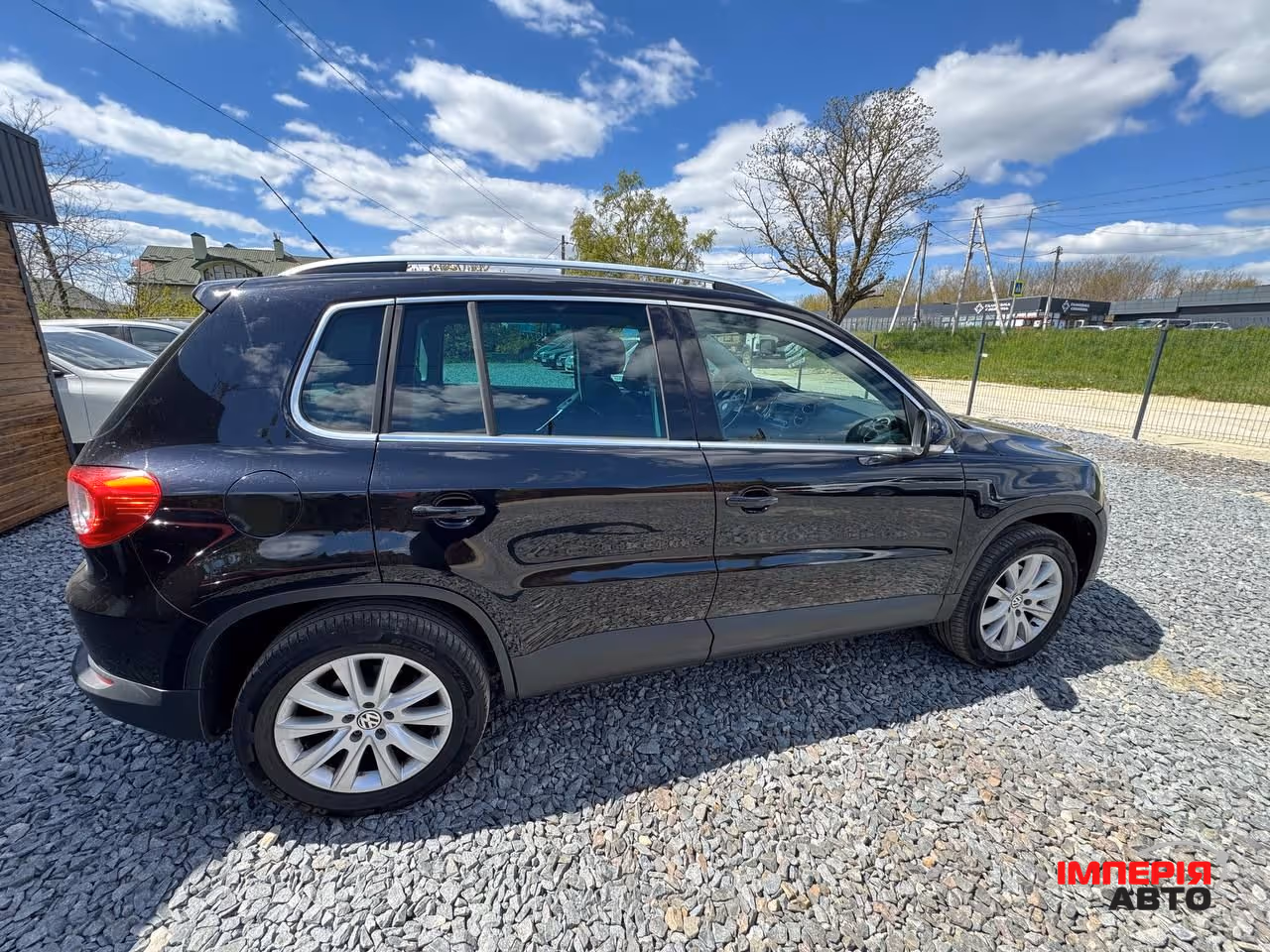 Volkswagen Tiguan - фото 6